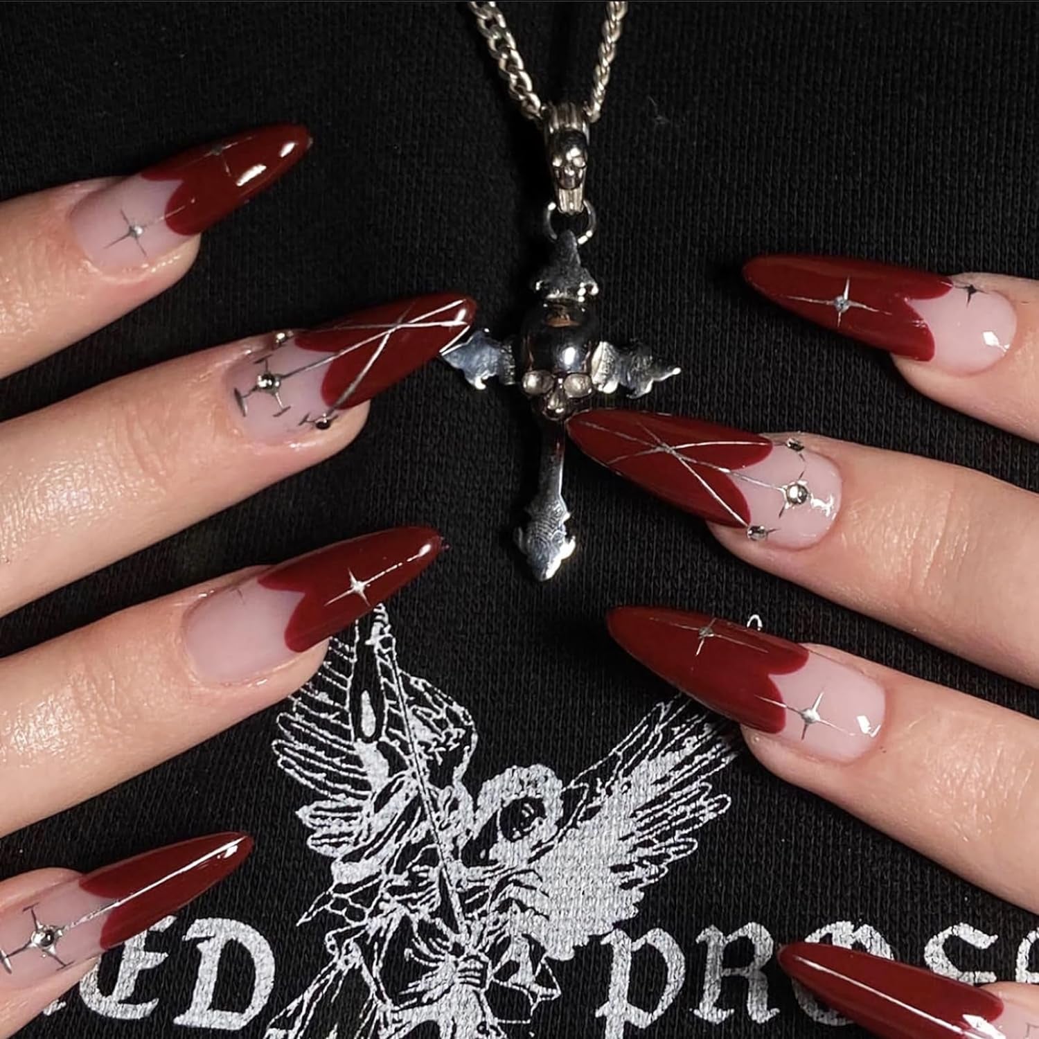 Press on Nails Long Stiletto Fake Nails Glossy Glue on Nails Goth Red Black Ombre Acrylic Nails Gothic Cross Almond Artificial Nails Silver Chrome Swirl Stick on False Nails with Design 24 Pcs