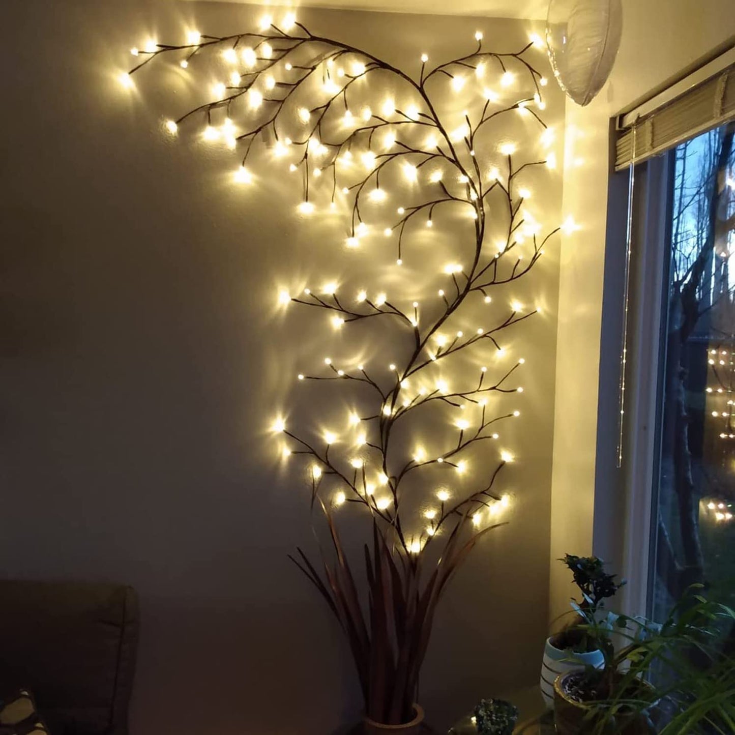 Lighted Willow Vine